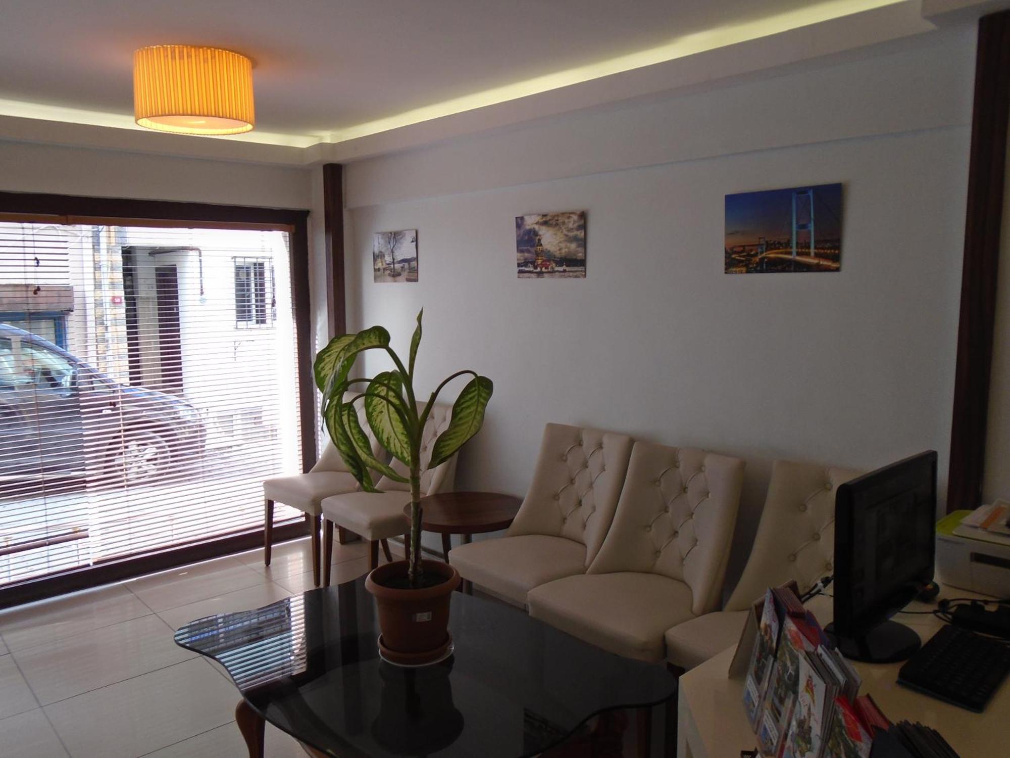 City House — Photos 1